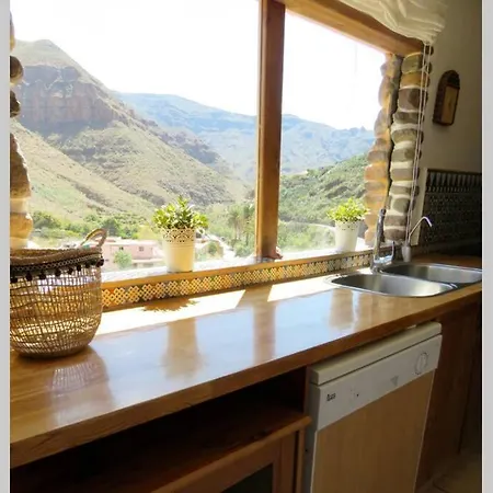 Casa Con Piscina Privada En Cercados De Espino